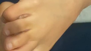 Teen Girl Feet play - Perfect Ass