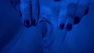 Underwater CREAM Masturbation... Watch CLOSELY 