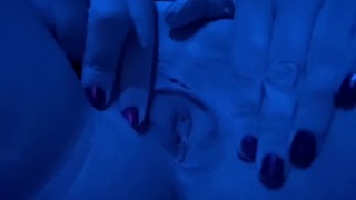 Underwater CREAM Masturbation... Watch CLOSELY 