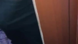 Masturbacion masculina en espejo