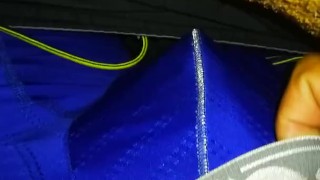 Aluno quente em aulas virtuais enquanto o professor fala - The Cazique