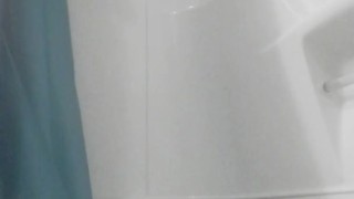 Pissing in the tub