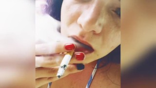 Just having a quick smoke ♡