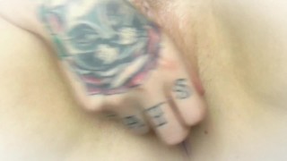 TATTOOED THICC GIRLFRIEND MISSES YOU AND CUMS FOR YOU