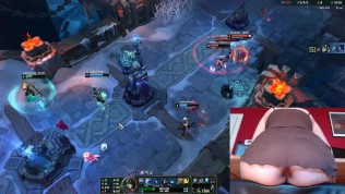 I show my stretched butthole while I play League of Legends #17 Luna