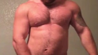 Hot Hung Bodybuilder Naked Flexing Big Dick