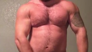 Hot Hung Bodybuilder Naked Flexing Big Dick