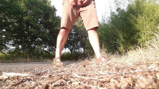 GG - Pissing on the Road