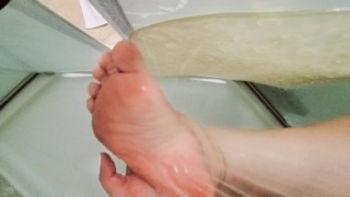 Washing my dirty soles (it tickles) 