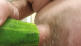 Fucking a cucumber (Cum)