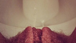 Hairy BBW closeup latenight powerpiss on toilet