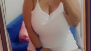 Así me muevo en la cama cuando tengo sexo