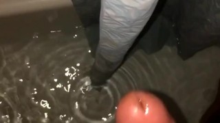 Nutting a fat load in the shower 