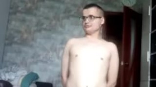 Извиняюсь на коленях перед семьей и знакомыми за свою ущербность