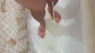 Peeing in a shower on my feet