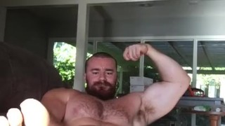 HUGE Dick Bodybuilder Flex and Jerk Off on Couch. Hot Alpha Musclebear Sexy 