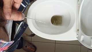 I masturbate gently, piss and roll the head of the penis.