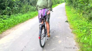 amateur couple summer bike tour with sex on a public cornfield