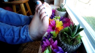 Jerk off foot tease 2