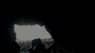 En la Playa, Dentro de la cueva