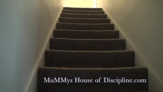 Peeking Up MuMMy's skirt while she walks up stairs - UpSkirt