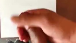 Junge kommt zweimal wichsen