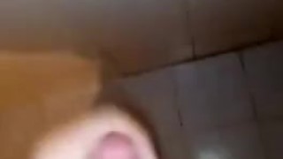 Joven quiere tener sexo con personas..