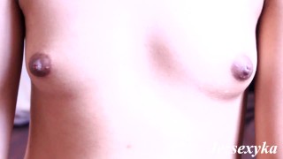 Pequeño busto lechoso | JEZSEXYKA