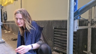 First-time voyeur plays with her pussy in the centre of Amsterdam in broad daylight