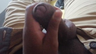 Con mi verga depilada, me toco un rato mi pollla . 
