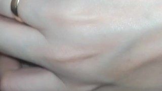 жена снимает измену мужу на телефон