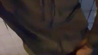 Slutboyben CAM4 Pornoqueen Benjamin xpozzing at night PUBLIC