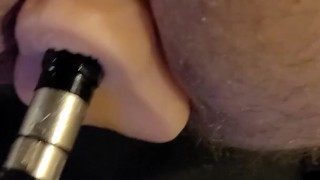 Using a fuck machine for the first time 