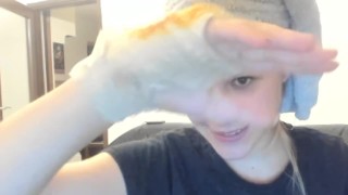 CHATURBATE BLONDE CAM GIRL SHOWS HER BANDAGE