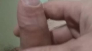 Дрочу в ванной