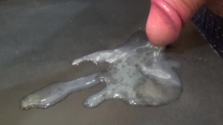 オナ禁14日間ぶりのご褒美射精はとても濃厚でした。