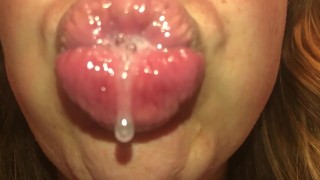 Juicy Lips in Slow Motion 