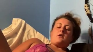 Yummy pussy loves to orgasm 
