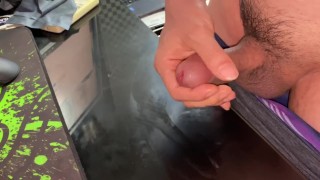 Japanese foresskin handjob cumshot オカズ観ながらオナニータイムで射精