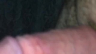 Close shot of jerking out a load
