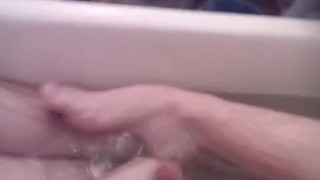 Артем сам себе дрочит ногами лижет ноги сам себе в воде self suck autofellatio self footjob