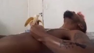PUNHA E BANANA