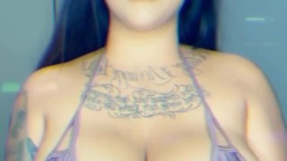 Missdaisyp titty flexing 