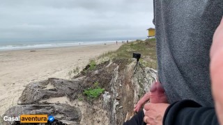 Hidden handjob on the beach, people near! Real Amateur