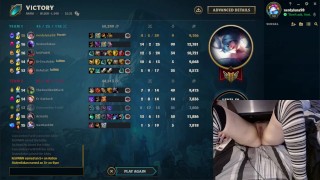 I'M BACK! Gamer Girl playing naked in bed League of Legends #20 Luna