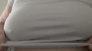 Slow-motion tit play