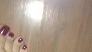 @tici_feet IG ticii feet tici feet showing my feet and red toesnails (preview)