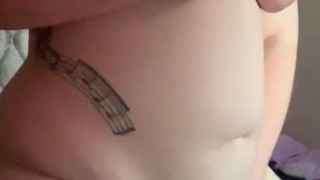 BBW TEEN TRIES OUT HER NEW VIBRATOR!