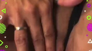 Milf masturbating and squirt 