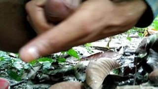 Big lund Handjob and cumshot
